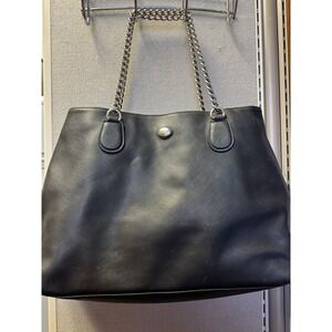 Coach Peyton LRG Black handbag/purse With Silver Chain Handle Good Condition A17